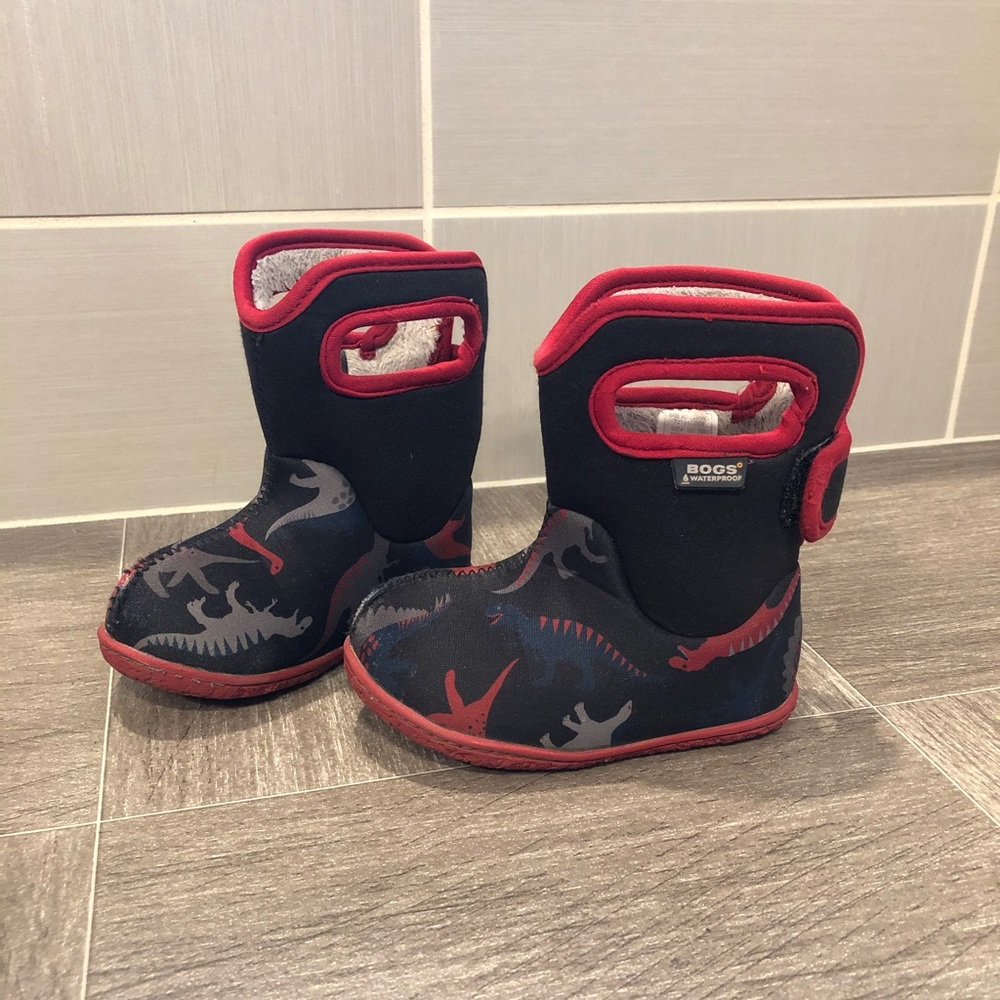 BOGS Insulated infant boots size - 5